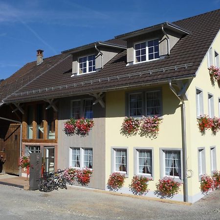 Bed and Breakfast Gastehaus Zum Tulpenbaum Turbenthal Екстер'єр фото